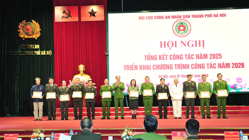 Ngày 7/1, Hội Cựu Công an nhân dân TP Hà Nội tổ chức Hội nghị tổng kết công tác năm 2025, triểnkhai chương trình công tác năm 2026. -1
