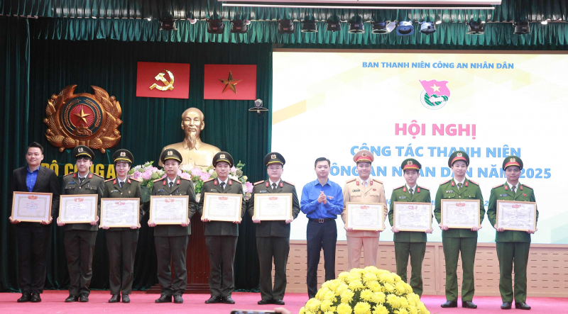 Phát huy mạnh mẽ tinh thần tiên phong, sáng tạo của thanh niên Công an -0