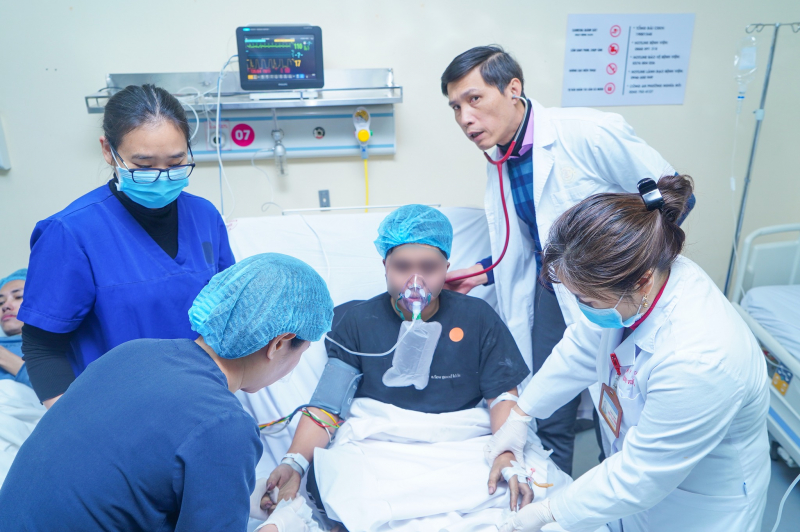 Sức khỏe 15 nạn nhân trong vụ cháy nhà 3 tầng ở phố Trần Cung giờ ra sao? -0