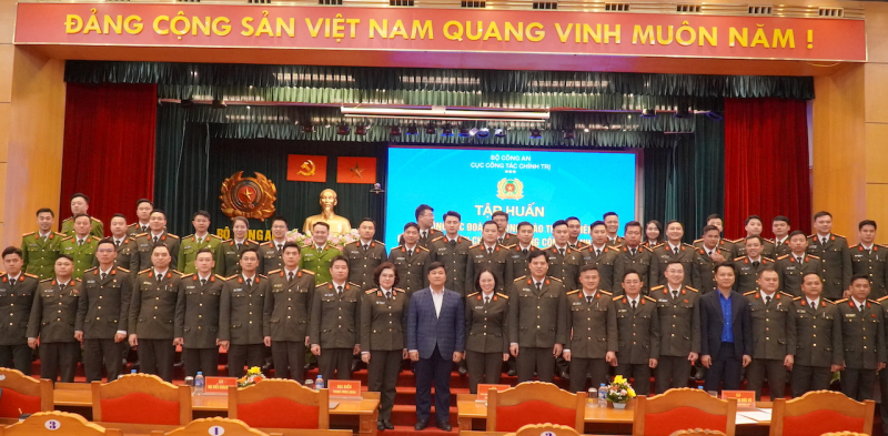 Nâng cao nghiệp vụ công tác Đoàn, phong trào thanh niên trong cho cán bộ Đoàn chủ chốt -3