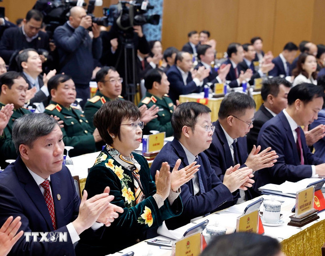 Thủ tướng: Để tăng trưởng 2 con số cần chuyển đổi cơ cấu kinh tế, xác lập mô hình tăng trưởng mới -0