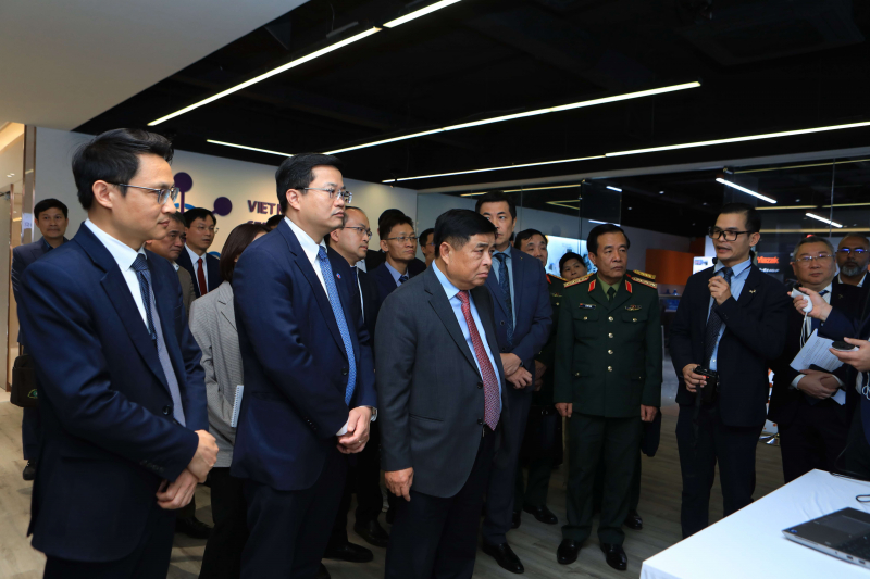 Xây dựng Việt Nam trở thành trung tâm đổi mới sáng tạo và công nghệ cao trong khu vực -0