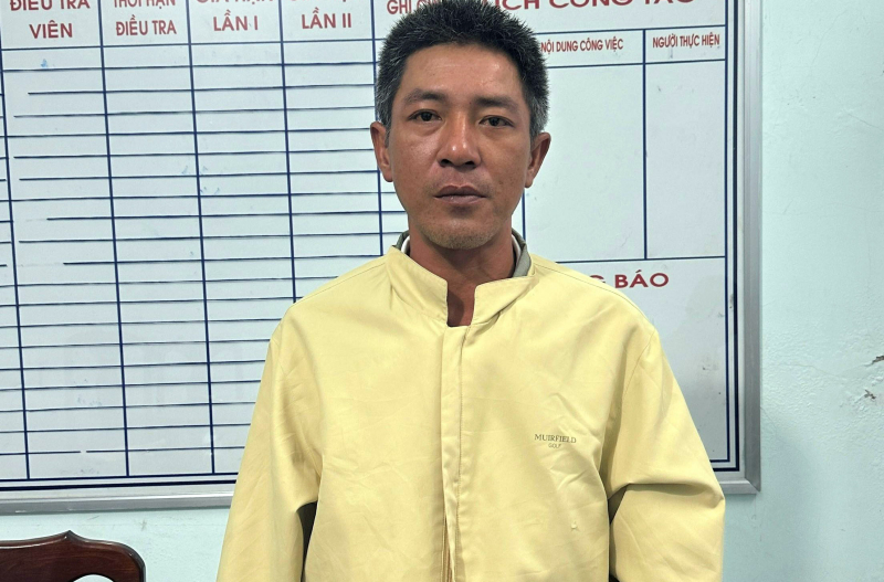 Tạm giữ đối tượng đột nhập trường học trộm 23 CPU máy tính -0