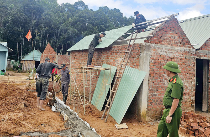 tuoi tre voi chien dich 1-ngoc thi.jpg -0