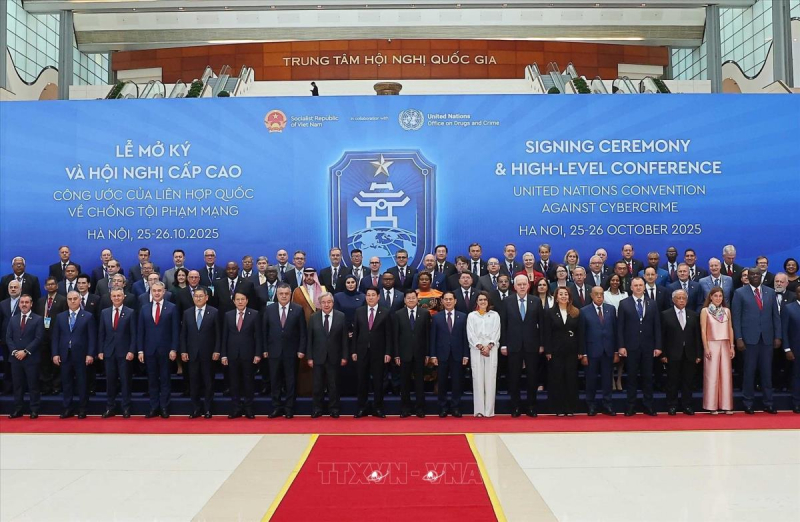 Bóng ma trong cỗ máy: Cuộc chạy đua vũ trang mạng tự động và những mặt trận vô hình -0