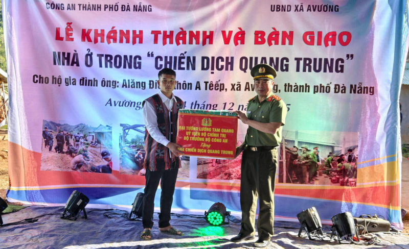 Những hình ảnh ấn tượng của lực lượng Công an thần tốc triển khai “Chiến dịch Quang Trung” -0