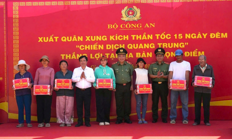 Những hình ảnh ấn tượng của lực lượng Công an thần tốc triển khai “Chiến dịch Quang Trung” -0