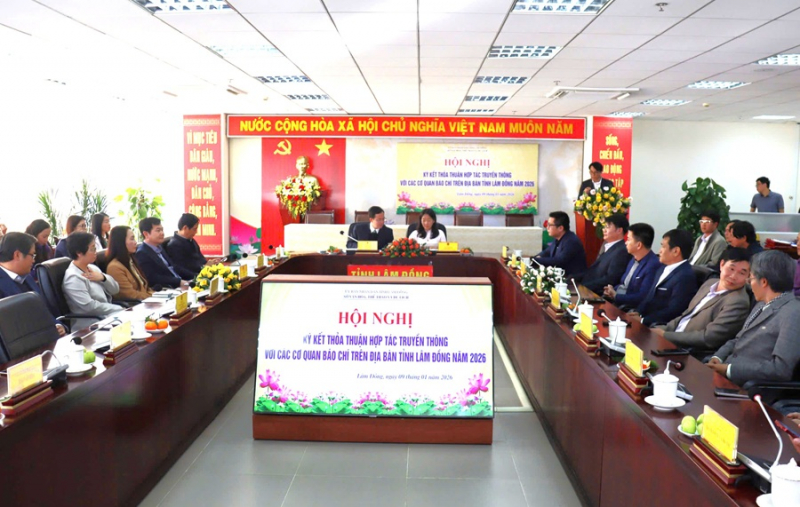 Tỉnh Lâm Đồng ký kết hơp tác truyền thông với các cơ quan báo chí -0