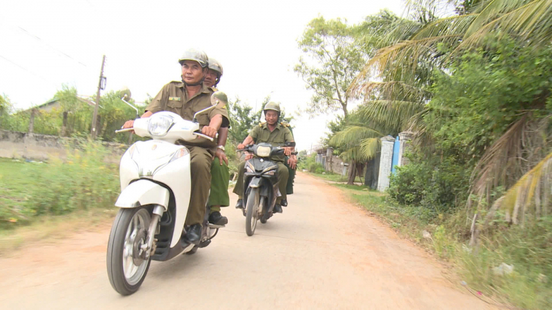 Những bước chân giữ bình yên nơi biên giới Tây Nam -0