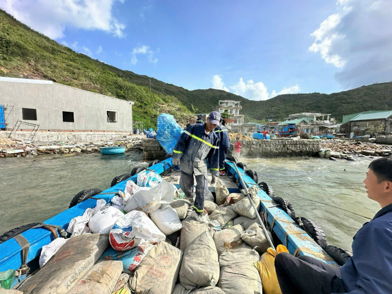 Những hình ảnh ấn tượng của lực lượng Công an thần tốc triển khai “Chiến dịch Quang Trung” -0