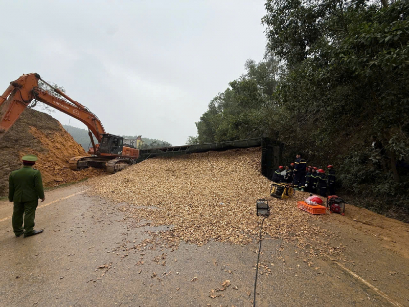 Hai người chết trước lối vào mỏ đất của Công ty cổ phần VLXD Đồng Phú -0