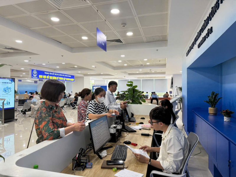 Quy định mới về tỉ lệ công chức theo vị trí việc làm ở bộ, tỉnh, xã -0