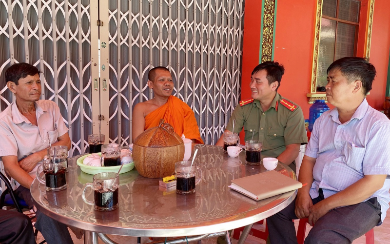 Mô hình hay giúp giữ gìn ANTT trong vùng đồng bào Khmer  -0