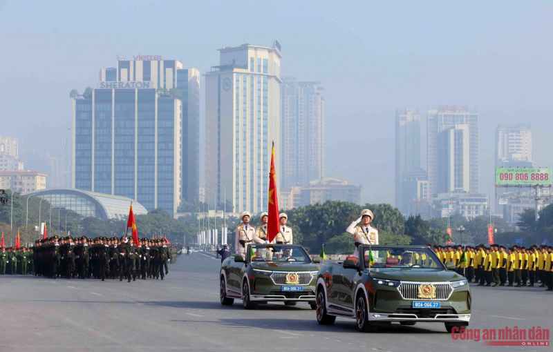 Những khoảnh khắc ấn tượng tại Lễ xuất quân và diễn tập các phương án bảo vệ Đại hội XIV của Đảng -2