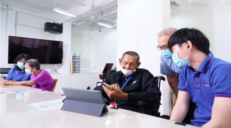 “Chỗ” cho người già -0