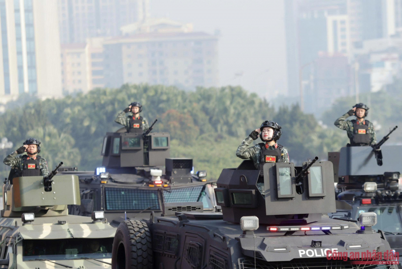 Những khoảnh khắc ấn tượng tại Lễ xuất quân và diễn tập các phương án bảo vệ Đại hội XIV của Đảng -6