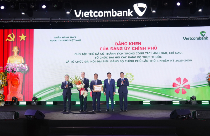 Vietcombank năm 2025: Bản lĩnh ngân hàng trụ cột trong chu kỳ vượt lên thách thức để kiến tạo phát triển -0