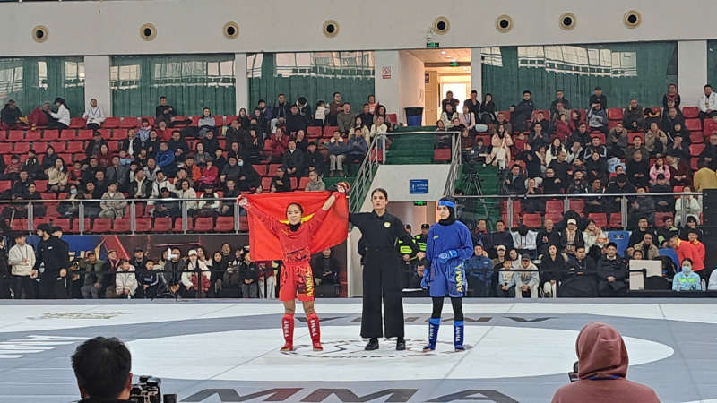 Lò Thị Phung: Cô giáo tiểu học và hành trình đến đỉnh MMA châu Á -0