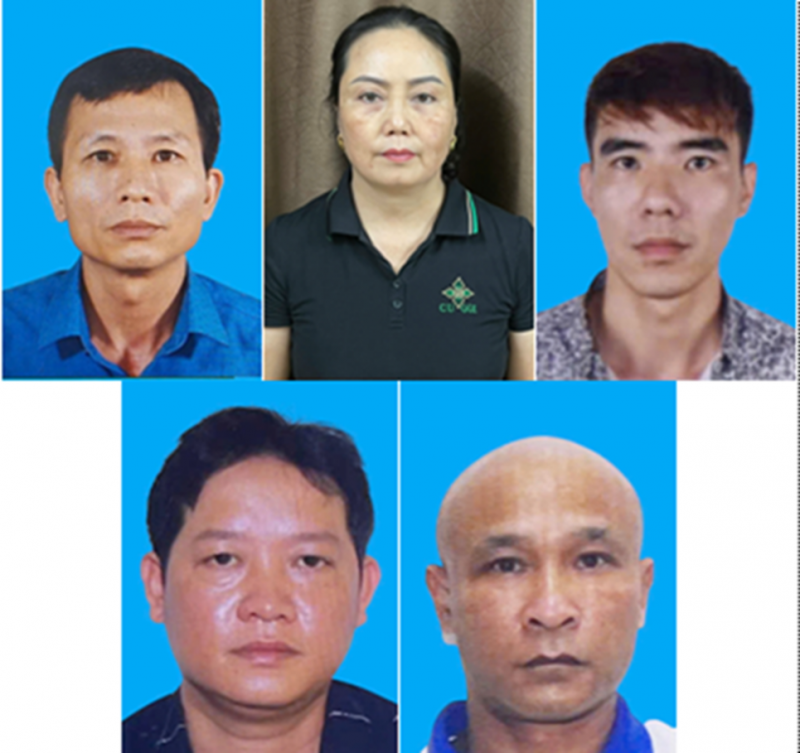 Bài học đắt giá mang tên “đồ hộp Hạ Long” -0