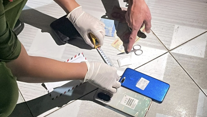 Những bước chân lặng lẽ giữ bình yên từ phố phường -0