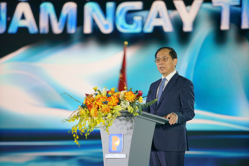 Tập đoàn Xăng dầu Việt Nam kỷ niệm 70 năm thành lập và đón nhận Huân chương Lao động hạng Nhất -0