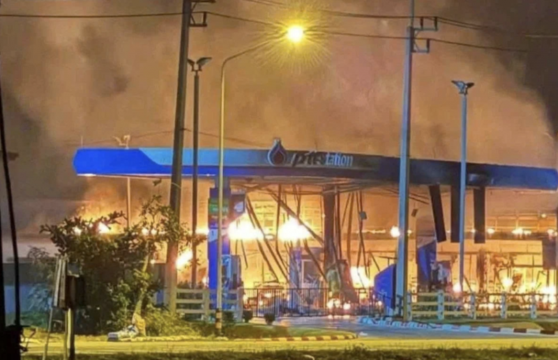 Nổ bom liên hoàn khu vực miền Nam, Thái Lan áp lệnh giới nghiêm -0