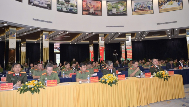 Phối hợp đấu tranh tội phạm tổ chức xuất, nhập cảnh trái phép phục vụ khai thác IUU -0