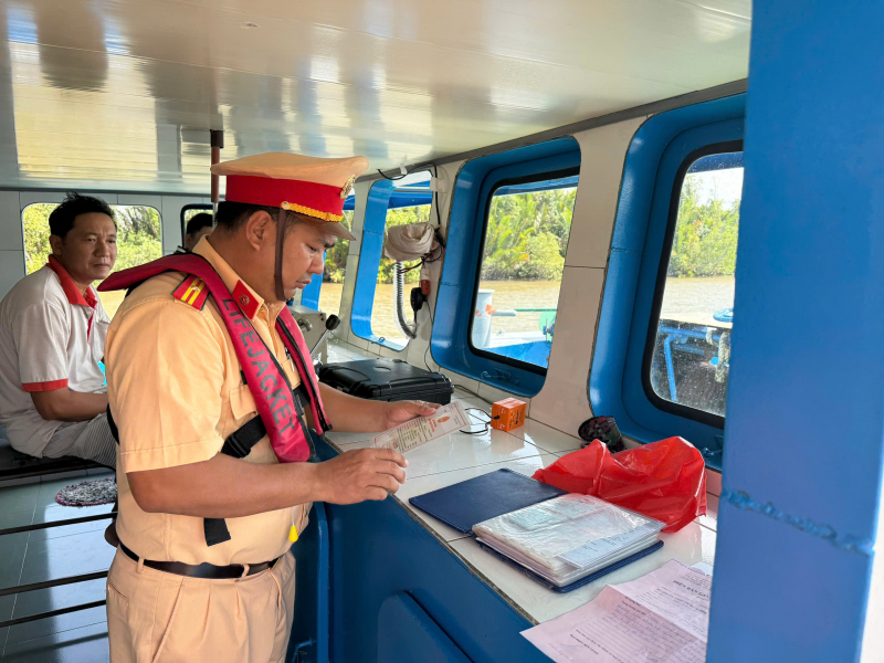 TP Hồ Chí Minh: Tăng cường bảo đảm TTATGT Tết Nguyên đán Bính Ngọ và Đại hội Đảng XIV  -0