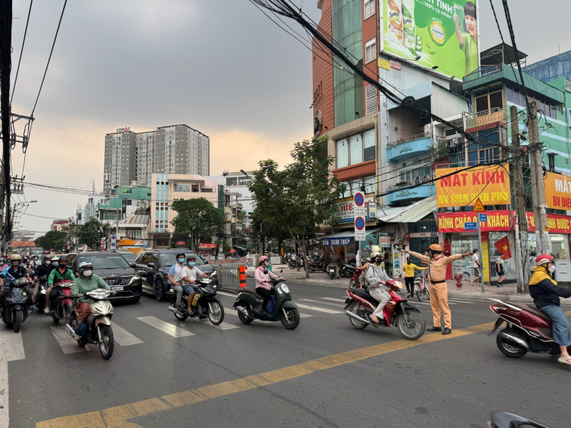 TP Hồ Chí Minh: Tăng cường bảo đảm TTATGT Tết Nguyên đán Bính Ngọ và Đại hội Đảng XIV  -0