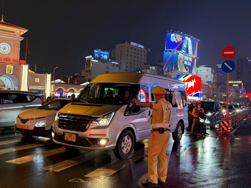TP Hồ Chí Minh: Tăng cường bảo đảm TTATGT Tết Nguyên đán Bính Ngọ và Đại hội Đảng XIV  -1