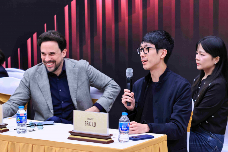 Quán quân Cuộc thi Piano Chopin quốc tế Eric Lu biểu diễn chào mừng Đại hội XIV của Đảng -0