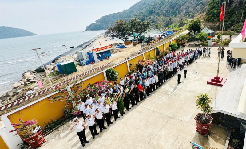 Agribank mang Xuân sớm đến đảo Hòn Khoai, Hòn Chuối trên biển đảo Tây Nam -0