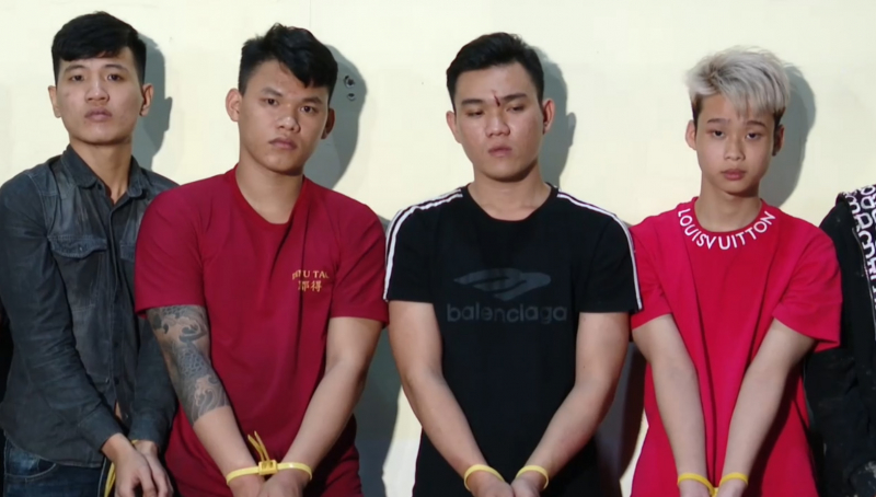 Điều tra, xử lý nghiêm vụ hai nhóm thanh niên mang hung khí đánh nhau giữa đường phố -8