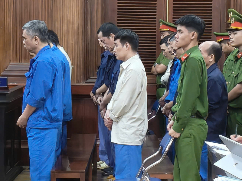 Cựu Giám đốc và Phó giám đốc Trung tâm đăng kiểm 50-04V cùng lĩnh án 7 năm tù -0