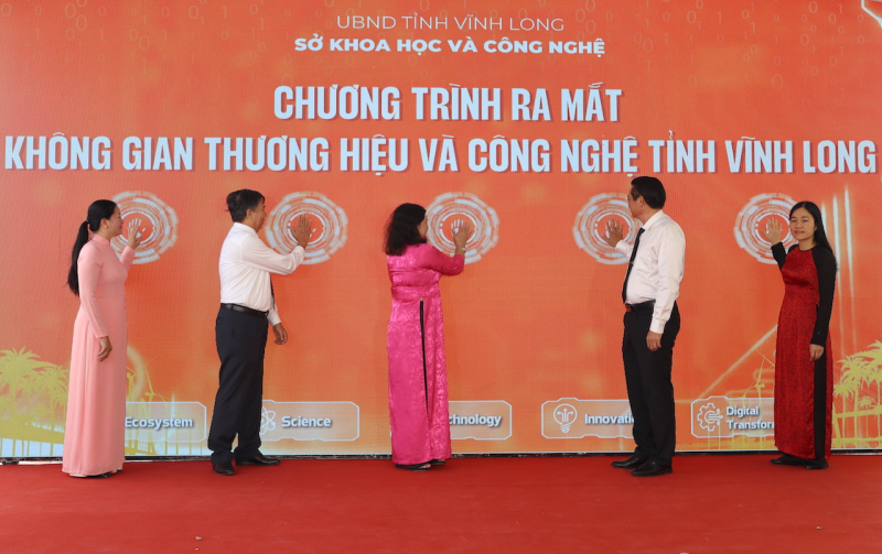 Ra mắt không gian Thương hiệu và Công nghệ tỉnh Vĩnh Long -0