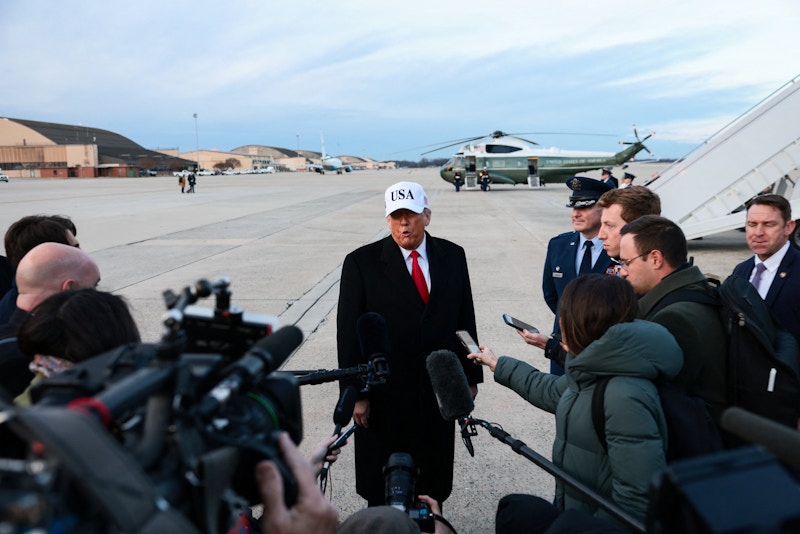 Tống thống Mỹ ra thông điệp nóng về Iran, Nga bình luận gay gắt -0