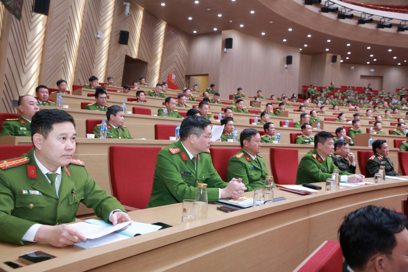 Đấu tranh hiệu quả tội phạm, kiến tạo mạnh mẽ cho phát triển kinh tế - xã hội -2