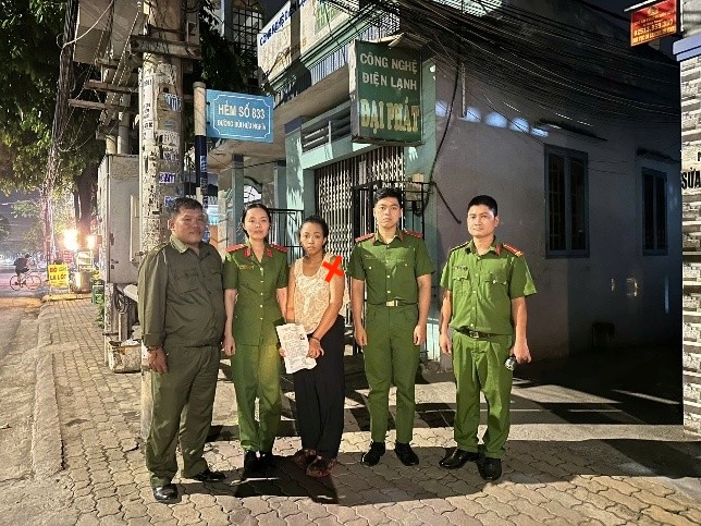 Đối tượng truy nã nguy hiểm vừa từ Campuchia về Việt Nam thì bị tóm -0