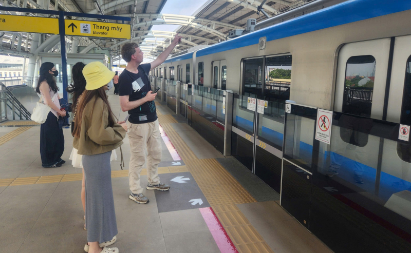 Hơn 19,4 triệu lượt hành khách đi metro số 1 sau hơn một năm vận hành -0