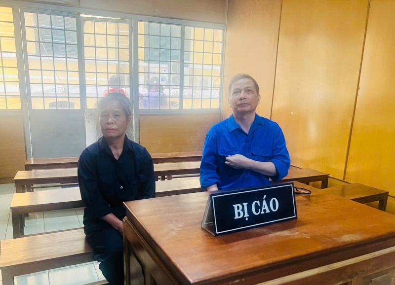 Phó giám đốc “nổ” quen biết rộng để lừa đảo chiếm đoạt tài sản -0