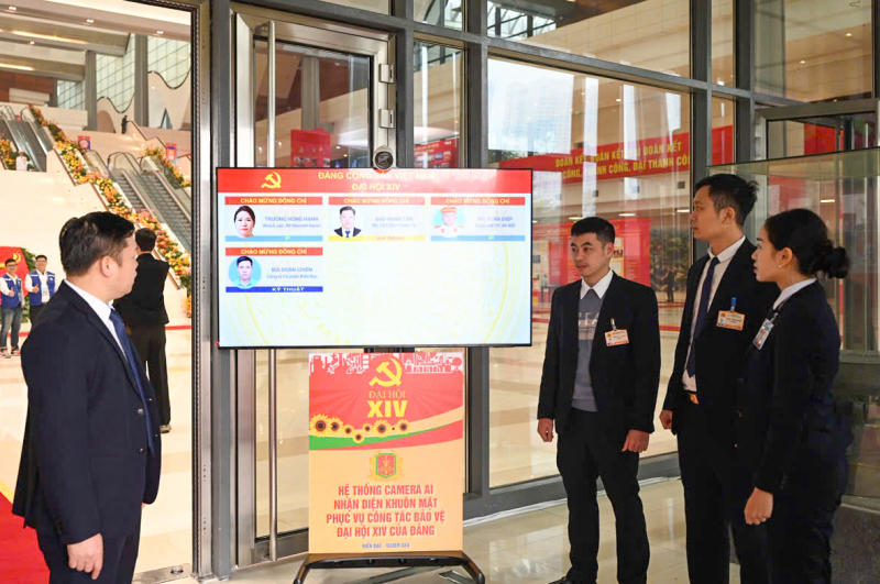 Đồng loạt ra quân, khép kín vòng bảo vệ -3