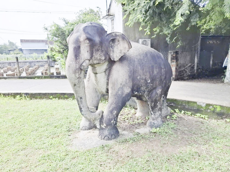 Về thành cổ Đồ Bàn nhớ những tài năng thi ca -1