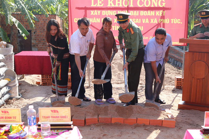 Công an tỉnh Gia Lai khởi công xây, sửa 23 căn nhà có hoàn cảnh khó khăn -0