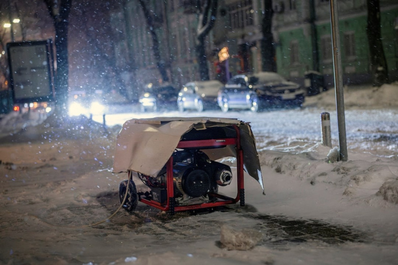 Tổng thống Zelensky và thị trưởng Kiev bất đồng chuyện mất điện -0