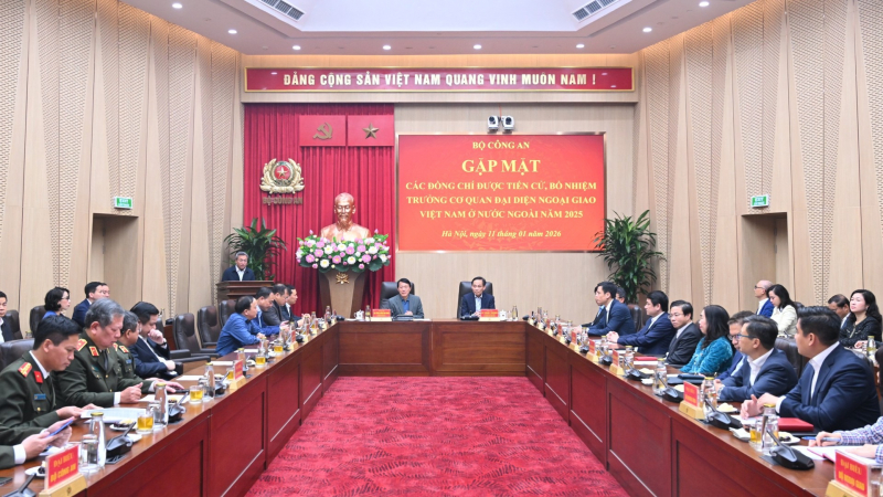 MPS leadership meets with newly appointed heads of Vietnamese diplomatic missions abroad -0