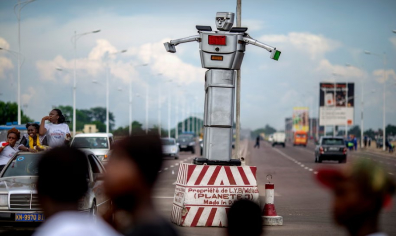 Robot cảnh sát  -0