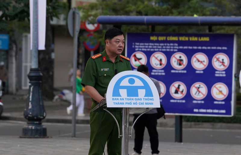 TP Hồ Chí Minh ra quân lập lại trật tự vỉa hè, xử lý kinh doanh vận tải trái phép  -0