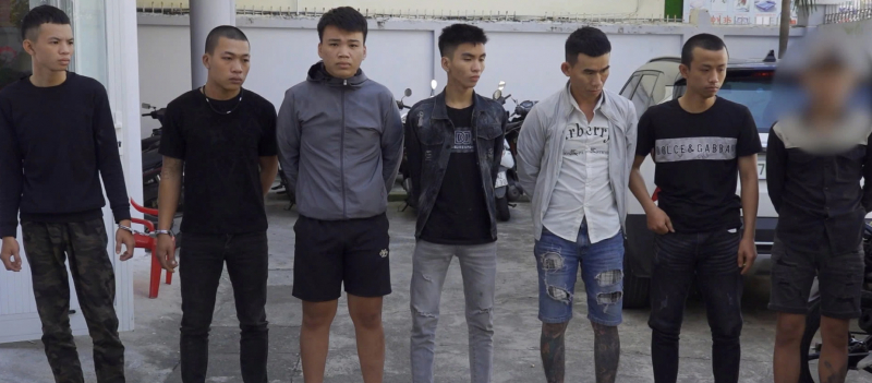 Triệt xóa hai nhóm 