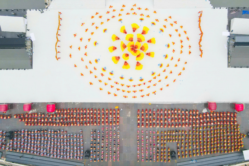 Màn biểu diễn quy mô lớn nhất của Đoàn Nghệ thuật trống hội CAND chào mừng Đại hội XIV của Đảng -8