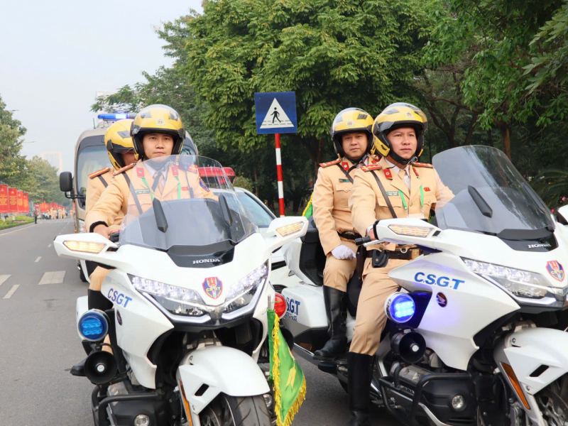CSGT Hà Nội bảo đảm tuyệt đối an toàn giao thông, đón dẫn đoàn trên các tuyến “Ba nhất” -0